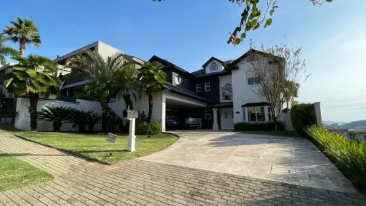 Casa de Condomínio com 6 Quartos para alugar, 480m² no Tamboré, Santana de Parnaíba