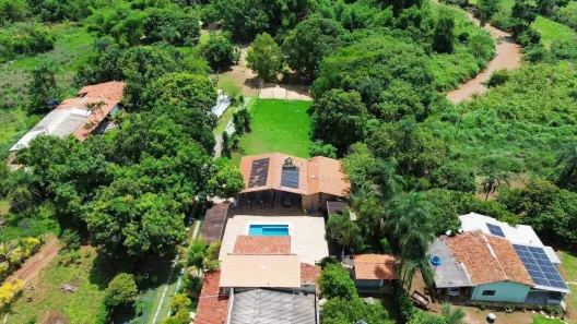 Fazenda/Sítio com 6 Quartos à venda, 600m² no Setor Central, Aragoiânia