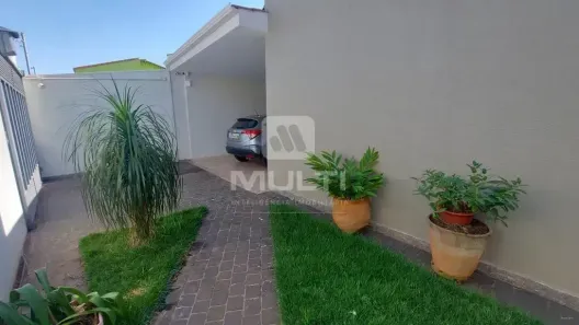 Casa com 4 Quartos à venda, 175m² no Jardim Patrícia, Uberlândia
