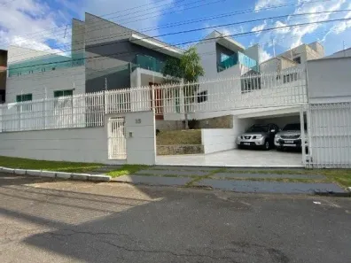 Casa de Condomínio com 4 Quartos para alugar, 234m² no Alto dos Pinheiros, Juiz de Fora