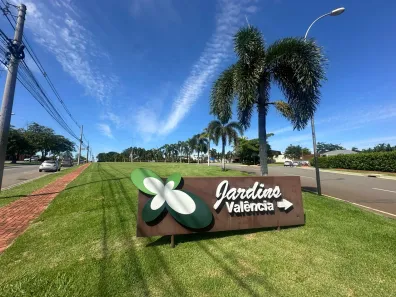 Casa de Condomínio com 3 Quartos à venda, 199m² no Jardins Valência, Goiânia