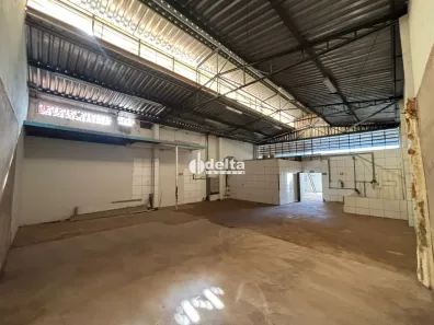 para alugar, 235m² no Granada, Uberlândia