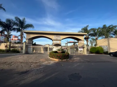 Casa de Condomínio com 3 Quartos à venda, 180m² no Vila Santos Dumont, Aparecida de Goiânia