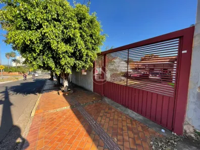 Casa com 2 Quartos à venda, 110m² no Monte Castelo, Campo Grande