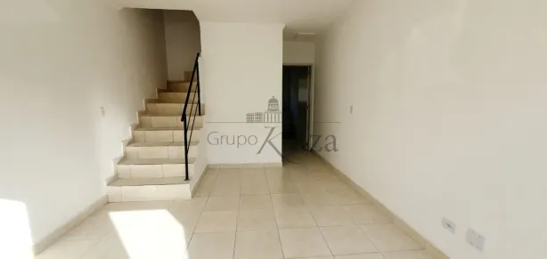 Casa de Condomínio com 2 Quartos à venda, 70m² no Jardim Jacinto, Jacareí