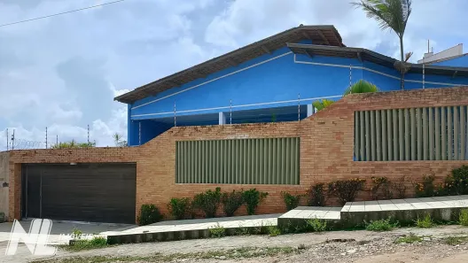 Casa com 6 Quartos para alugar, 1130m² no Candelária, Natal