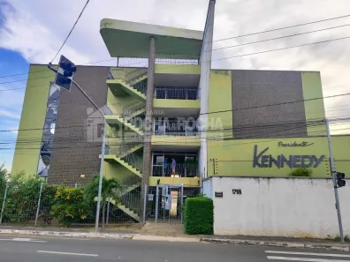 Apartamento com 3 Quartos para alugar, 130m² no Zoobotânico, Teresina