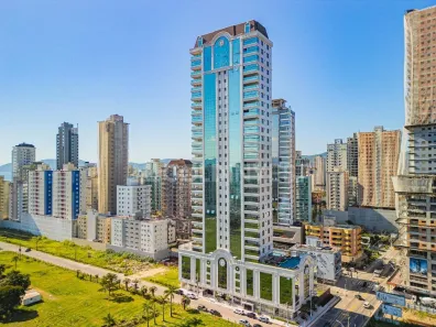 Apartamento com 4 Quartos à venda, 183m² no Meia Praia, Itapema
