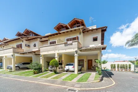 Casa de Condomínio com 3 Quartos à venda, 182m² no Cavalhada, Porto Alegre