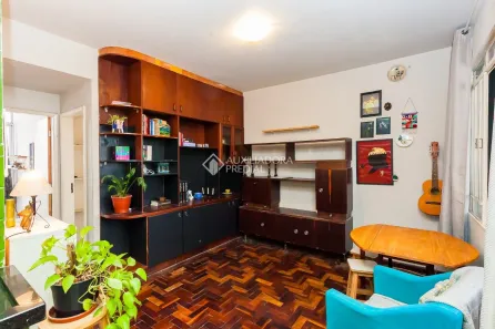 Apartamento com 2 Quartos à venda, 55m² no Centro, Curitiba