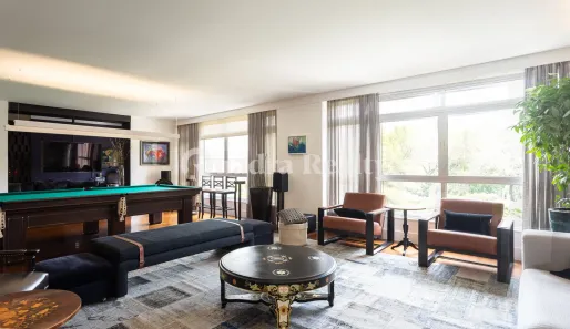 Apartamento com 2 Quartos para alugar, 245m² no Jardim Europa, São Paulo