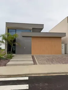 Sobrado com 3 Quartos à venda, 240m² no Ponta Negra, Manaus