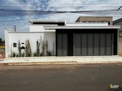 Casa com 3 Quartos à venda, 178m² no Novo Mundo, Uberlândia
