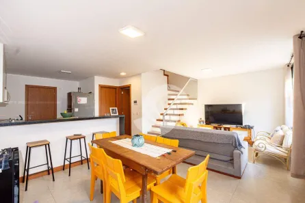Casa de Condomínio com 4 Quartos à venda, 190m² no Itaipu, Niterói