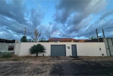Casa com 3 Quartos à venda, 300m² no Loteamento Jardins Mônaco, Araguaína