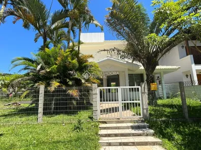 Casa com 3 Quartos à venda, 149m² no Panoramico, Garopaba