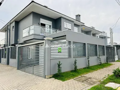 Sobrado com 3 Quartos à venda, 108m² no Igara, Canoas