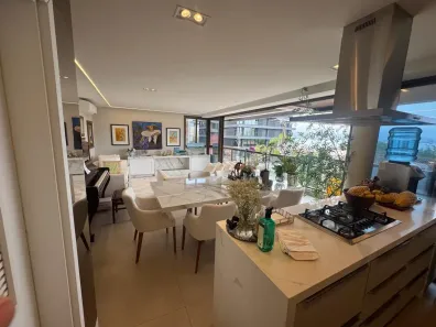 Apartamento com 3 Quartos à venda, 131m² no Jurerê, Florianópolis