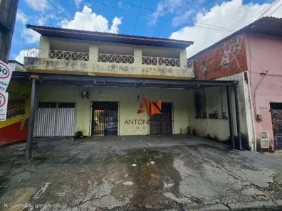 Casa com 5 Quartos para alugar, 370m² no Itaperi, Fortaleza