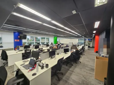 Sala Comercial com 5 Quartos para alugar, 233m² no Vila Nova Conceição, São Paulo