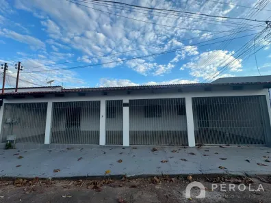 Casa com 3 Quartos para alugar, 214m² no Rodoviário, Goiânia