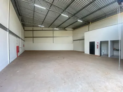 Galpão/Depósito/Armazém à venda, 201m² no Luizote de Freitas, Uberlândia