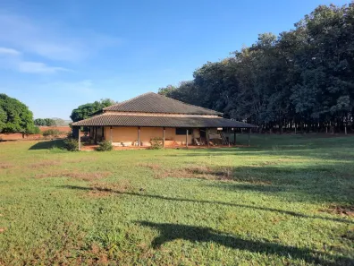 Fazenda/Sítio com 3 Quartos à venda, 48400m² no Centro (Ibiporanga), Tanabi