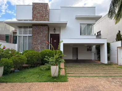 Casa de Condomínio para alugar, 384m² no Jardim Itália, Cuiabá