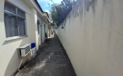 Casa com 2 Quartos para alugar, 68m² no Rocha Miranda, Rio de Janeiro