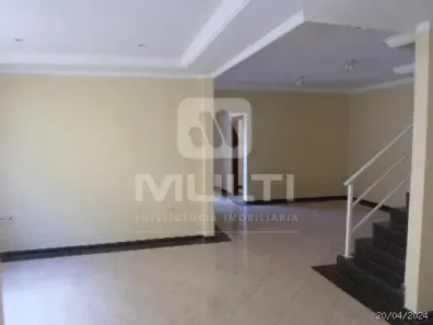 Casa com 4 Quartos para alugar, 329m² no Cidade Jardim, Uberlândia