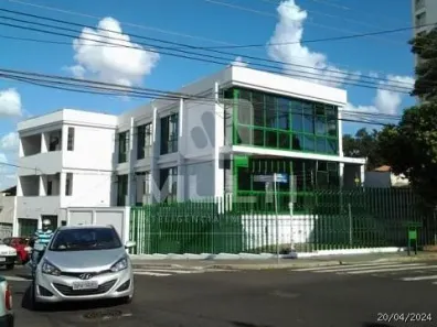 Casa com 3 Quartos para alugar, 600m² no Lídice, Uberlândia