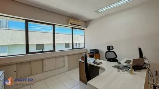 Sala Comercial à venda, 121m² no Bom Fim, Porto Alegre