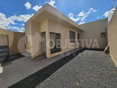 Casa com 2 Quartos para alugar, 65m² no Shopping Park, Uberlândia