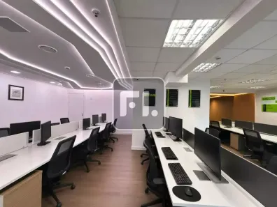 Sala Comercial à venda, 180m² no Cidade Monções, São Paulo
