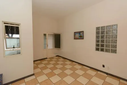 Casa com 3 Quartos à venda, 370m² no Industrial, Contagem