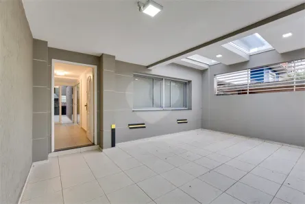 Sobrado com 4 Quartos à venda, 250m² no Campo Belo, São Paulo