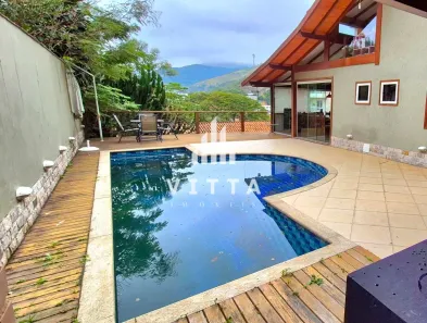 Casa com 3 Quartos para alugar, 400m² no Corrêas, Petrópolis