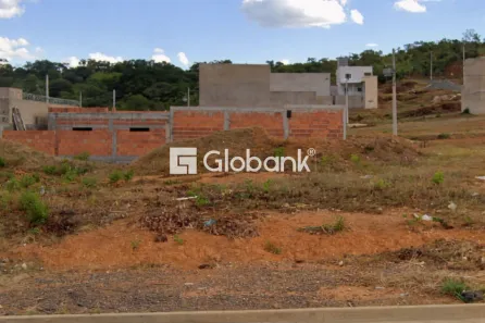 Lote/Terreno à venda, 180m² no Mirante do Sol, Montes Claros