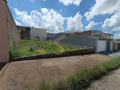 Lote/Terreno à venda, 300m² no Bairro Buenos Aires, São José do Rio Pardo