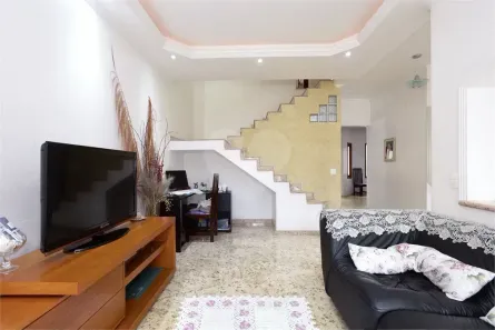 Casa com 3 Quartos à venda, 305m² no Jardim Santa Clara, Guarulhos