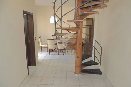 Sobrado com 3 Quartos para alugar, 297m² no Portão, Curitiba