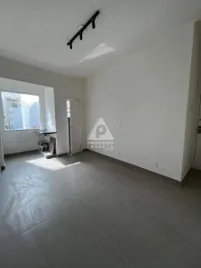 Kitnet com 1 Quarto à venda, 21m² no Laranjeiras, Rio de Janeiro