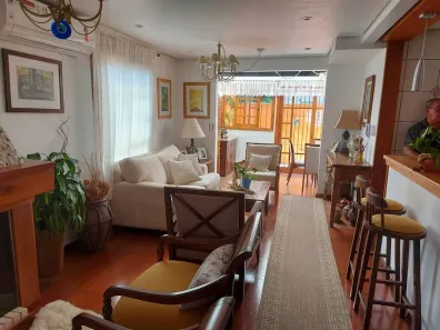 Casa com 3 Quartos à venda, 233m² no Tristeza, Porto Alegre