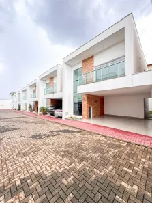 Casa de Condomínio com 3 Quartos à venda, 154m² no Jardim Vitória, Goiânia