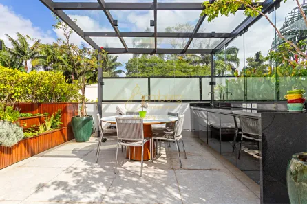 Casa de Condomínio com 4 Quartos à venda, 389m² no Jardim Petrópolis, São Paulo