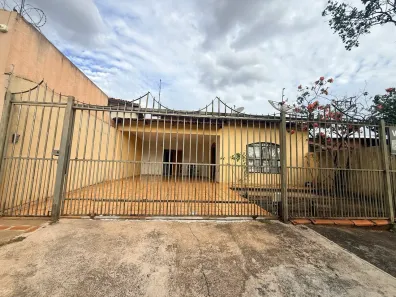 Casa com 3 Quartos à venda, 314m² no Jardim América, Goiânia