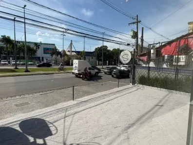 Prédio Comercial para alugar, 1000m² no Gonzaga, Santos