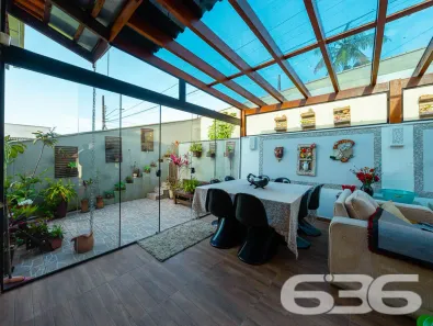 Sobrado com 4 Quartos à venda, 183m² no Saguaçu, Joinville