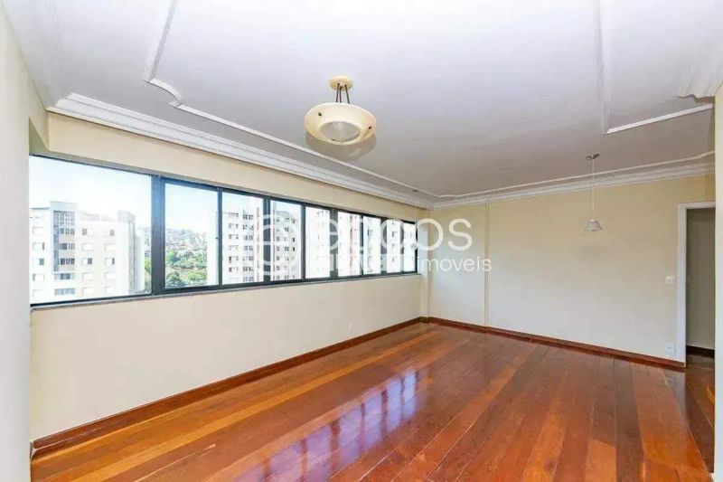 Apartamento com 3 quartos — Santo Antônio, Belo Horizonte