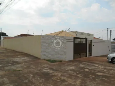 Casa com 3 Quartos à venda, 77m² no Jardim Jacy, Campo Grande